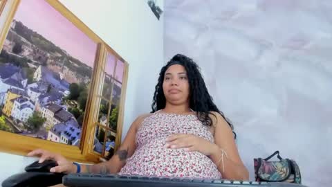 Snapshot of ellybloom chatting on June 20, 2026, 2:42 pm ellybloom online show from June 20, 2026, 2:42 pm