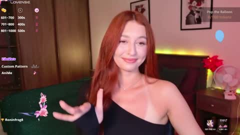 Snapshot of ellypeach chatting on June 1, 2026, 11:23 am EllyPeach online show from June 1, 2026, 11:23 am