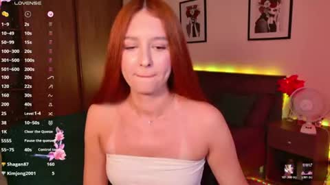 Snapshot of ellypeach chatting on June 12, 2026, 2:38 pm EllyPeach online show from June 12, 2026, 2:38 pm