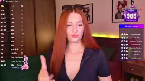 Snapshot of ellypeach chatting on July 2, 2026, 11:27 am EllyPeach online show from July 2, 2026, 11:27 am