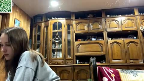 Snapshot of ellyspoerer chatting on April 22, 2026, 4:04 am Sonya online show from April 22, 2026, 4:04 am