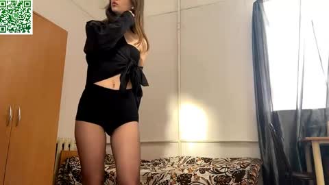 Snapshot of ellyspoerer chatting on May 8, 2026, 3:06 pm Sonya online show from May 8, 2026, 3:06 pm