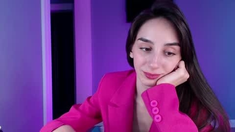 Im online Fri Sun Mon Tue Thu Fri Sat3 from 1000 online show from December 16, 2024, 9:57 am