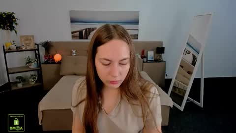Snapshot of elma_lily chatting on September 16, 2025, 5:52 am elma_lily online show from September 16, 2025, 5:52 am