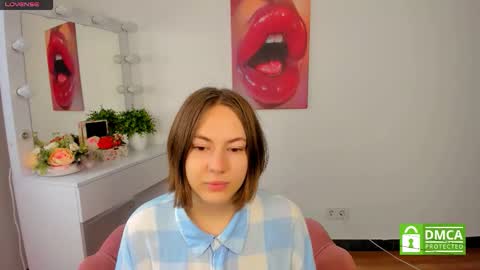 Snapshot of elma_lily chatting on October 10, 2025, 6:01 am elma_lily online show from October 10, 2025, 6:01 am