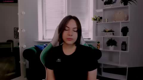 Snapshot of elma_lily chatting on October 22, 2025, 6:57 am elma_lily online show from October 22, 2025, 6:57 am
