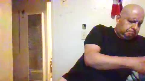Snapshot of elmario24 chatting on September 27, 2025, 10:31 am elmario24 online show from September 27, 2025, 10:31 am
