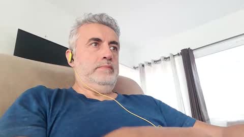 fer online show from March 9, 2025, 2:21 pm