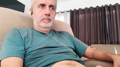 fer online show from December 17, 2025, 6:14 pm