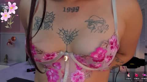 Elodie  online show from September 21, 2025, 12:07 pm