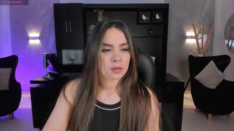 ELOISA OLIVERO online show from February 14, 2025, 10:59 am