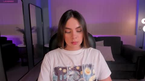 ELOISA OLIVERO online show from September 20, 2025, 7:15 pm