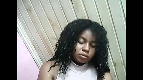 Snapshot of elonie9794 chatting on May 26, 2026, 9:49 am elonie9794 online show from May 26, 2026, 9:49 am