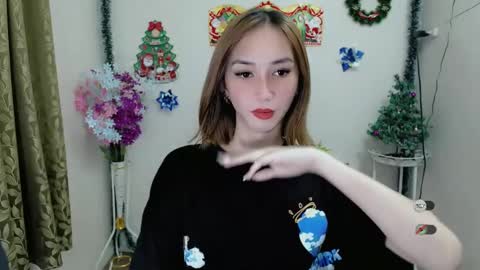 Snapshot of elora_charming chatting on January 2, 2025, 10:44 pm elora_charming online show from January 2, 2025, 10:44 pm