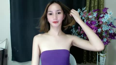 Snapshot of elora_charming chatting on January 18, 2025, 5:20 am elora_charming online show from January 18, 2025, 5:20 am