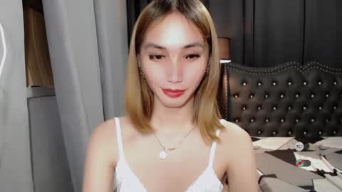 Snapshot of elora_charming chatting on February 19, 2025, 5:16 pm elora_charming online show from February 19, 2025, 5:16 pm