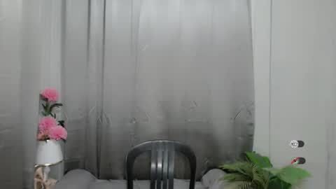 Snapshot of elora_charming chatting on February 22, 2025, 4:29 am elora_charming online show from February 22, 2025, 4:29 am