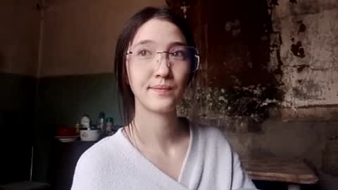 Snapshot of elouisevallian chatting on May 25, 2026, 3:12 am Elara online show from May 25, 2026, 3:12 am