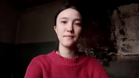 Snapshot of elouisevallian chatting on May 27, 2026, 2:52 am Elara online show from May 27, 2026, 2:52 am