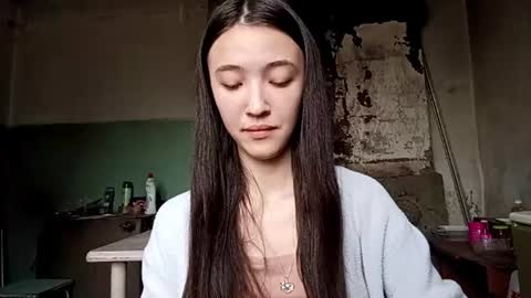 Snapshot of elouisevallian chatting on June 28, 2026, 1:55 am Elara online show from June 28, 2026, 1:55 am