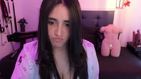 elowen_halley1 online show from October 12, 2025, 7:13 pm