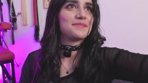 elowen_halley1 online show from January 10, 2026, 7:15 pm