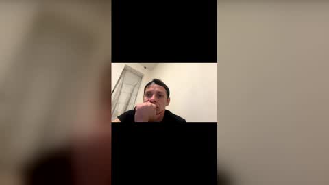 Snapshot of elpatriko9229 chatting on February 12, 2026, 12:16 am ElPatriko9229 online show from February 12, 2026, 12:16 am