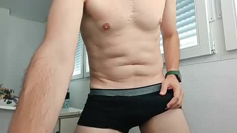 Snapshot of elrubiyo25 chatting on July 27, 2026, 12:34 pm elrubiyo25 online show from July 27, 2026, 12:34 pm