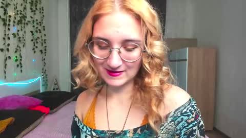 Elsa  online show from December 20, 2024, 3:47 am