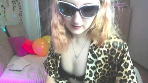 Elsa  online show from February 7, 2025, 3:55 am
