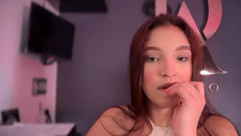  ELSA  online show from September 25, 2025, 8:12 pm