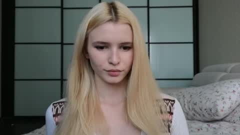 Snapshot of elsafawn chatting on October 4, 2025, 10:57 am elsa online show from October 4, 2025, 10:57 am