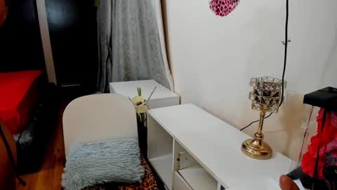 Snapshot of elsagloww chatting on January 17, 2025, 4:04 pm ELSA BBY online show from January 17, 2025, 4:04 pm