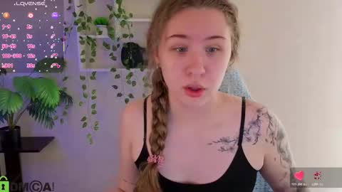 Elsie online show from December 22, 2025, 1:02 am