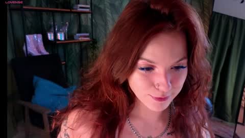 Snapshot of elsie_ginger chatting on February 6, 2025, 12:00 am Elsie online show from February 6, 2025, 12:00 am
