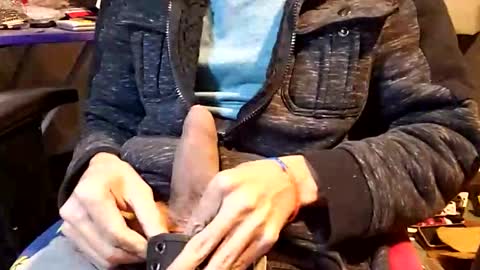 elvergg1 online show from February 15, 2026, 10:58 am