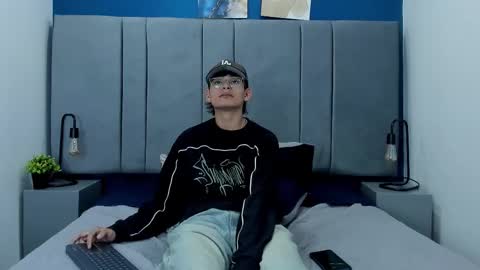 elyoordis online show from November 4, 2025, 9:25 pm