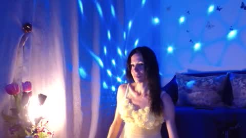 Elisa online show from September 17, 2025, 6:31 pm