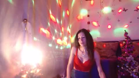 Snapshot of elysasun chatting on December 17, 2025, 8:26 pm Elisa online show from December 17, 2025, 8:26 pm