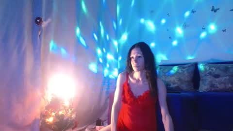Snapshot of elysasun chatting on January 7, 2026, 5:48 pm Elisa online show from January 7, 2026, 5:48 pm