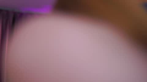 Elyssa online show from April 18, 2026, 6:34 pm