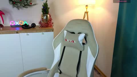 em0_b0y online show from January 19, 2026, 2:21 pm