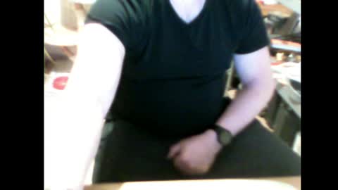 Em online show from April 11, 2026, 10:36 pm