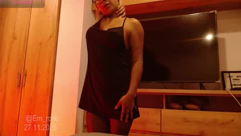 Emilia  online show from November 27, 2025, 10:45 pm