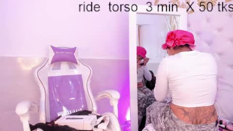 Ema Lambert  online show from April 18, 2026, 11:36 am