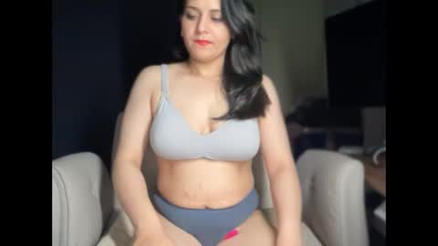 Snapshot of ema_lov3 chatting on September 12, 2025, 1:28 am Ema Love online show from September 12, 2025, 1:28 am