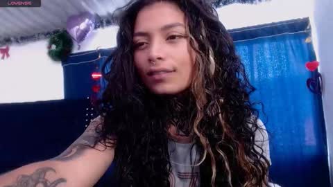 Snapshot of ema_ploxx chatting on February 17, 2026, 2:02 pm ema_ploxx online show from February 17, 2026, 2:02 pm