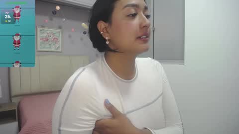 Ema online show from December 17, 2024, 6:53 pm