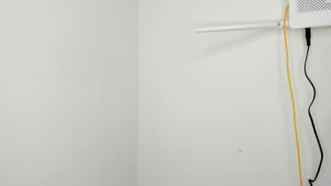 Ema online show from April 15, 2026, 11:16 pm