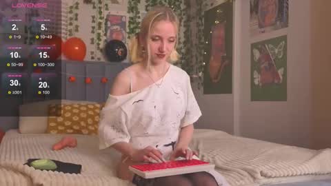 Emma online show from October 31, 2025, 4:52 pm